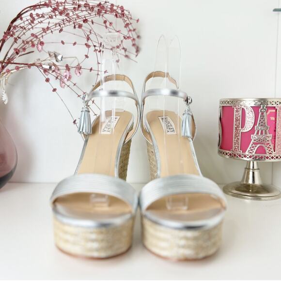 Badgley Mischka Trace Ankle Strap Espadrille Wedge Sandals Silver Size 8.5 NWB - Picture 4 of 14